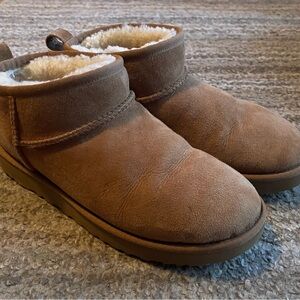 Women’s UGG Boots Size 9
